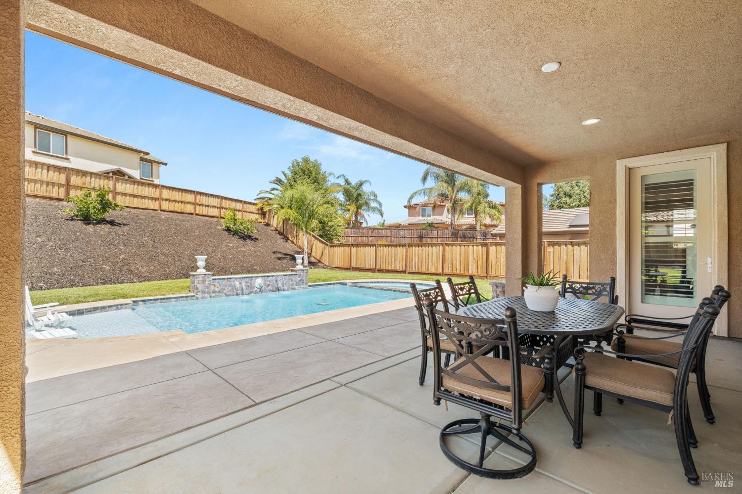 Detail Gallery Image 64 of 88 For 685 Elderberry Loop, Vacaville,  CA 95688 - 5 Beds | 4/1 Baths