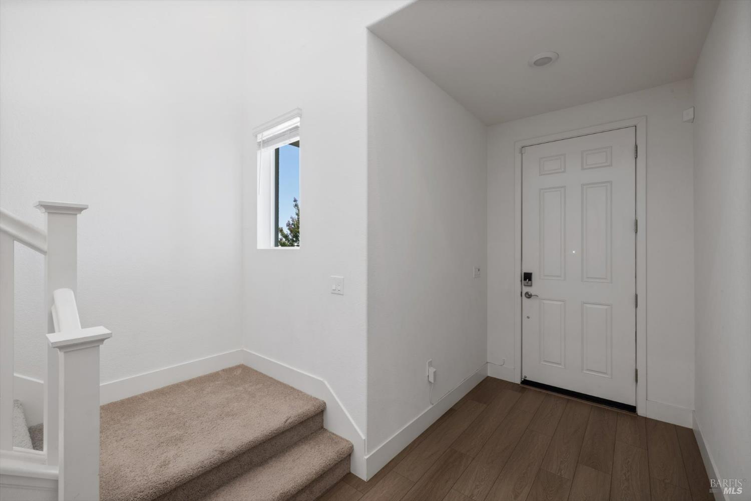 Detail Gallery Image 15 of 71 For 1328 Horizon Cir, Fairfield,  CA 94533 - 4 Beds | 3 Baths