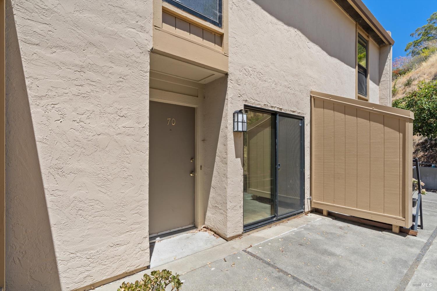 Detail Gallery Image 21 of 23 For 100 Marin Center Dr #70,  San Rafael,  CA 94903 - 2 Beds | 1/1 Baths