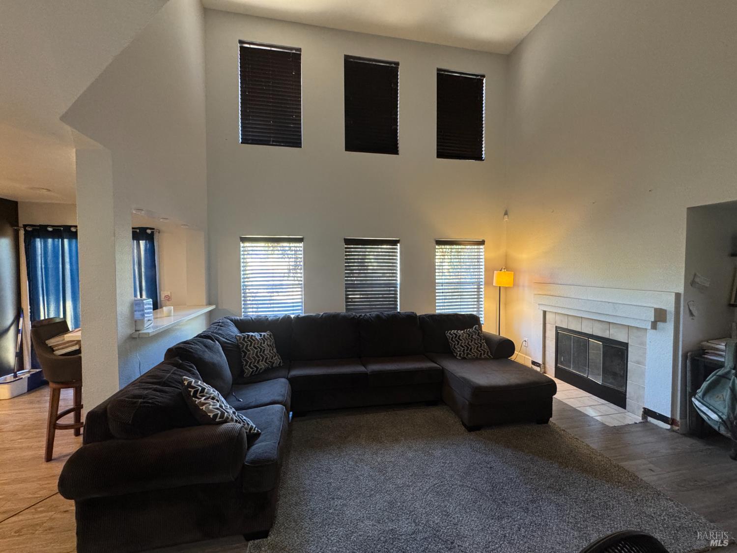 Detail Gallery Image 10 of 25 For 1420 Oak Haven Way, Antioch,  CA 94531 - 4 Beds | 2/1 Baths