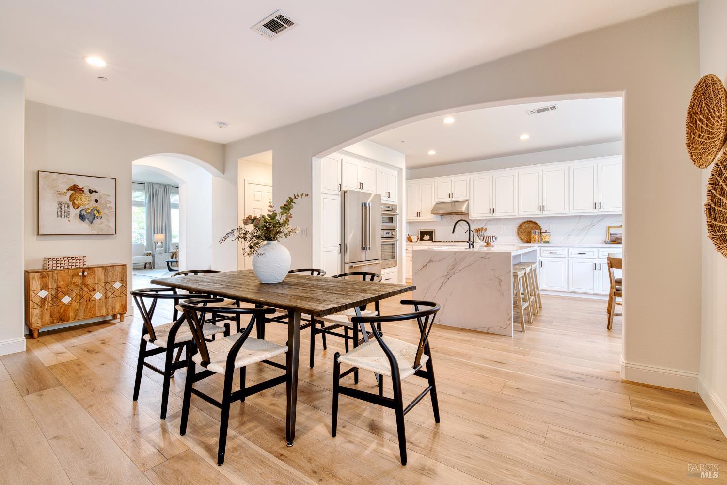 Detail Gallery Image 11 of 35 For 19 Sunny Cove Dr, Novato,  CA 94949 - 4 Beds | 2/1 Baths