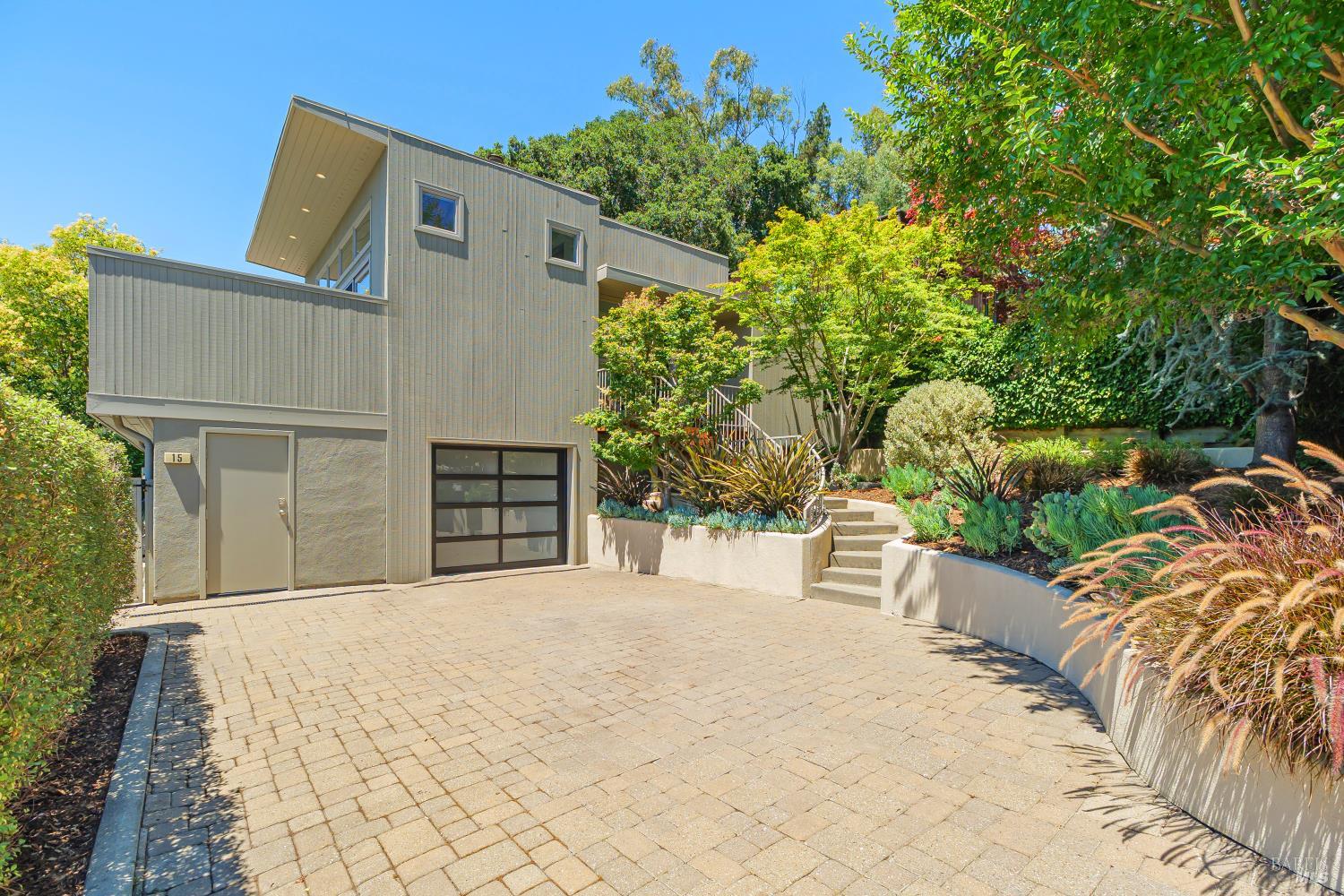 Detail Gallery Image 2 of 27 For 15 Stetson Ave, Kentfield,  CA 94904 - 3 Beds | 2 Baths