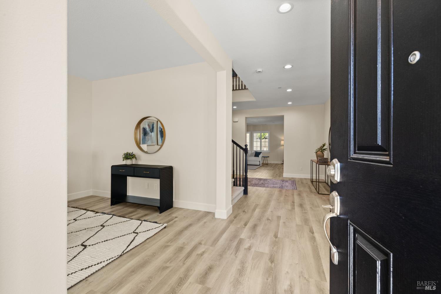 Detail Gallery Image 5 of 88 For 685 Elderberry Loop, Vacaville,  CA 95688 - 5 Beds | 4/1 Baths