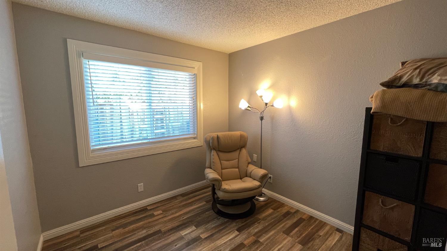 Detail Gallery Image 7 of 16 For 2417 San Joaquin Ct, Santa Rosa,  CA 95401 - 4 Beds | 2 Baths