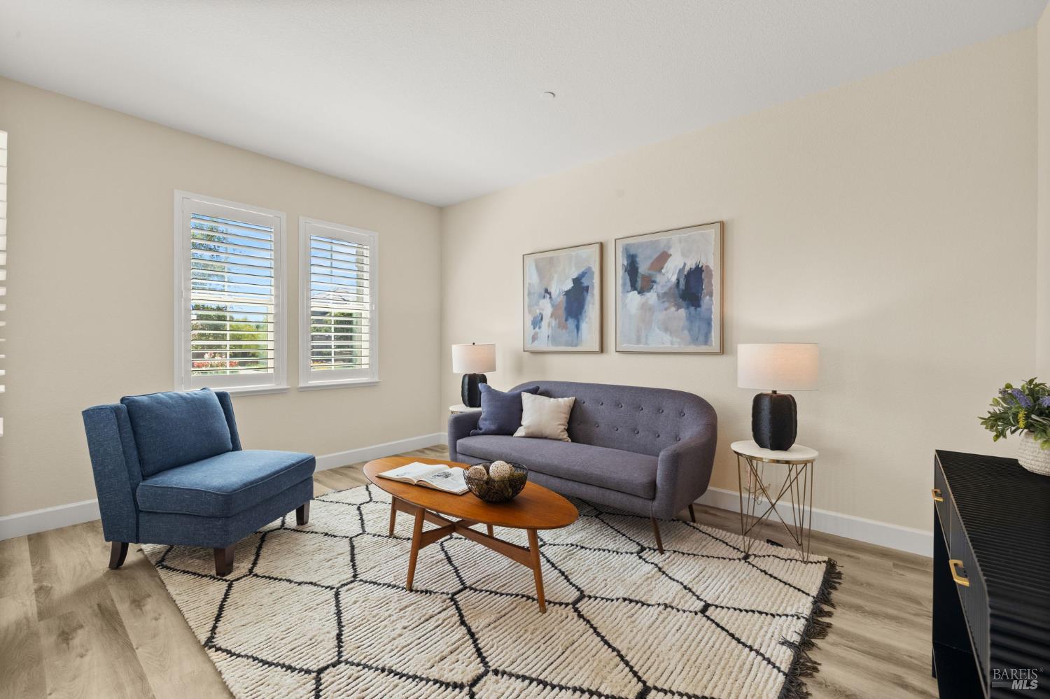 Detail Gallery Image 6 of 88 For 685 Elderberry Loop, Vacaville,  CA 95688 - 5 Beds | 4/1 Baths
