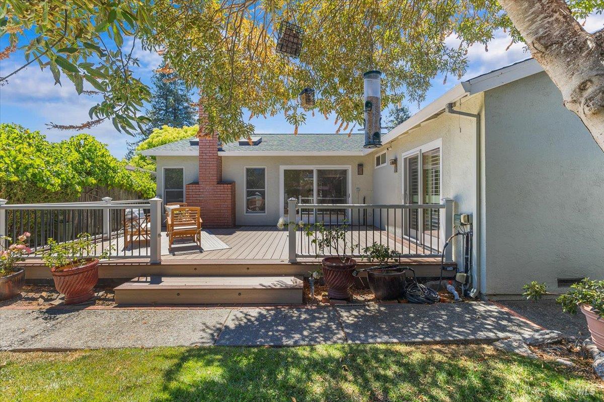 Detail Gallery Image 35 of 44 For 4305 Leafwood Cir, Santa Rosa,  CA 95405 - 3 Beds | 2 Baths