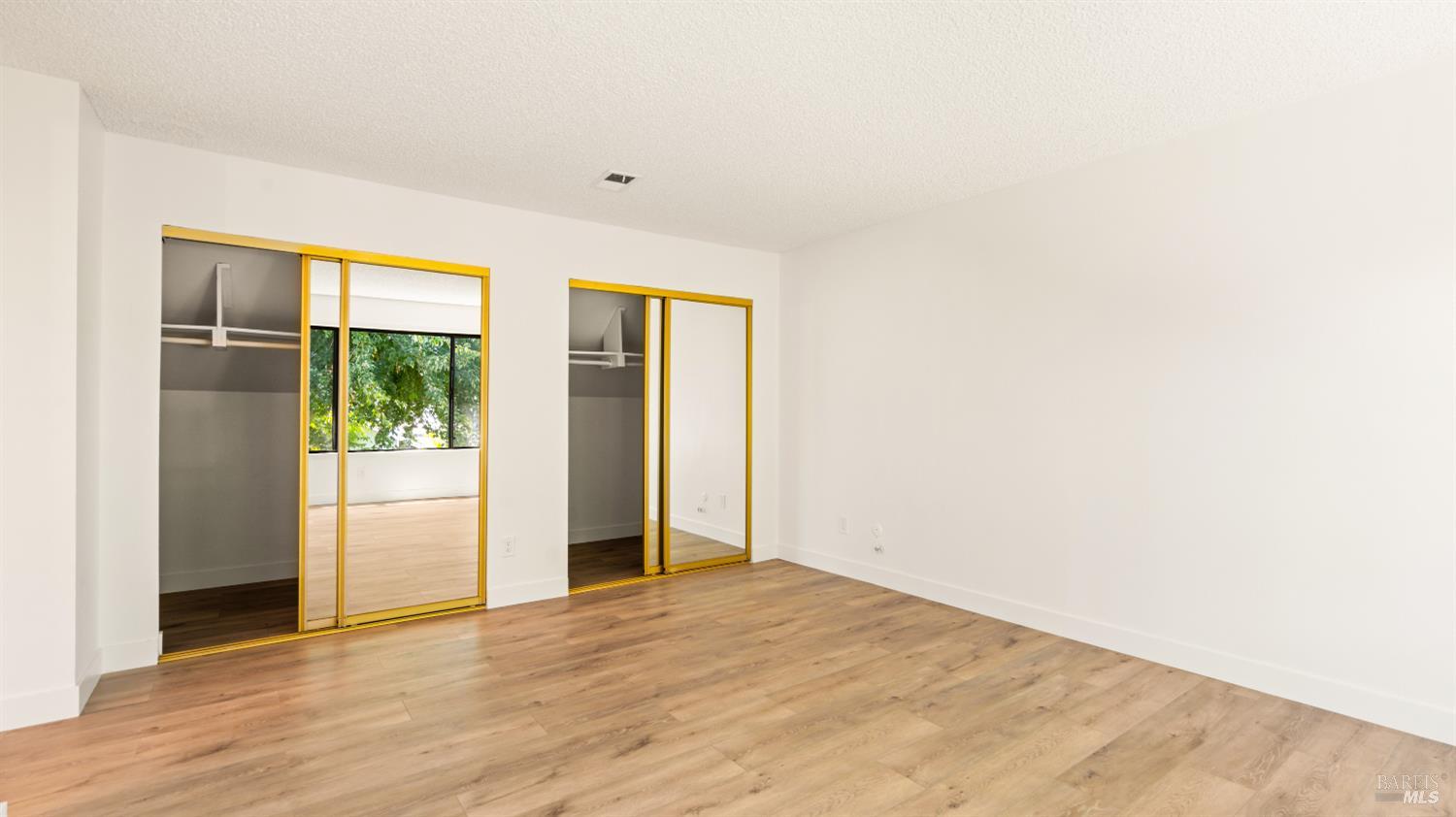 Detail Gallery Image 31 of 49 For 6032 Elsa Ave, Rohnert Park,  CA 94928 - 4 Beds | 3 Baths