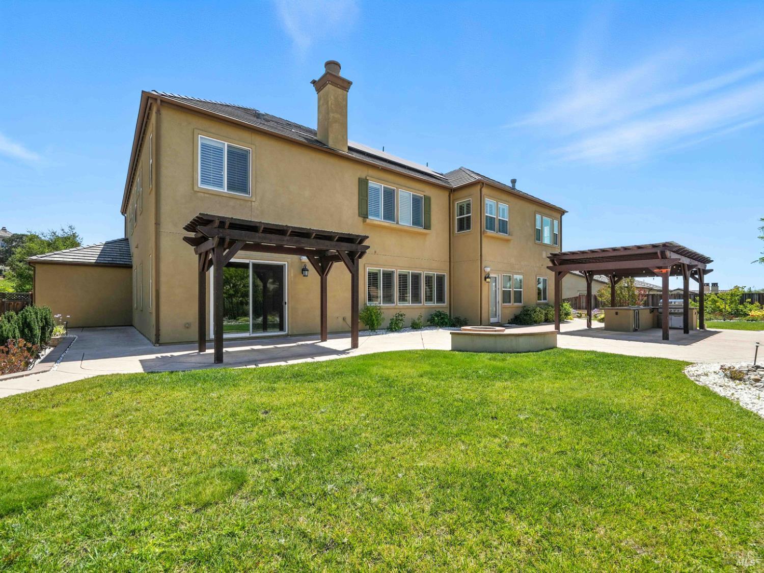 Detail Gallery Image 25 of 37 For 715 Bridle Ridge Dr, Fairfield,  CA 94534 - 5 Beds | 5/1 Baths