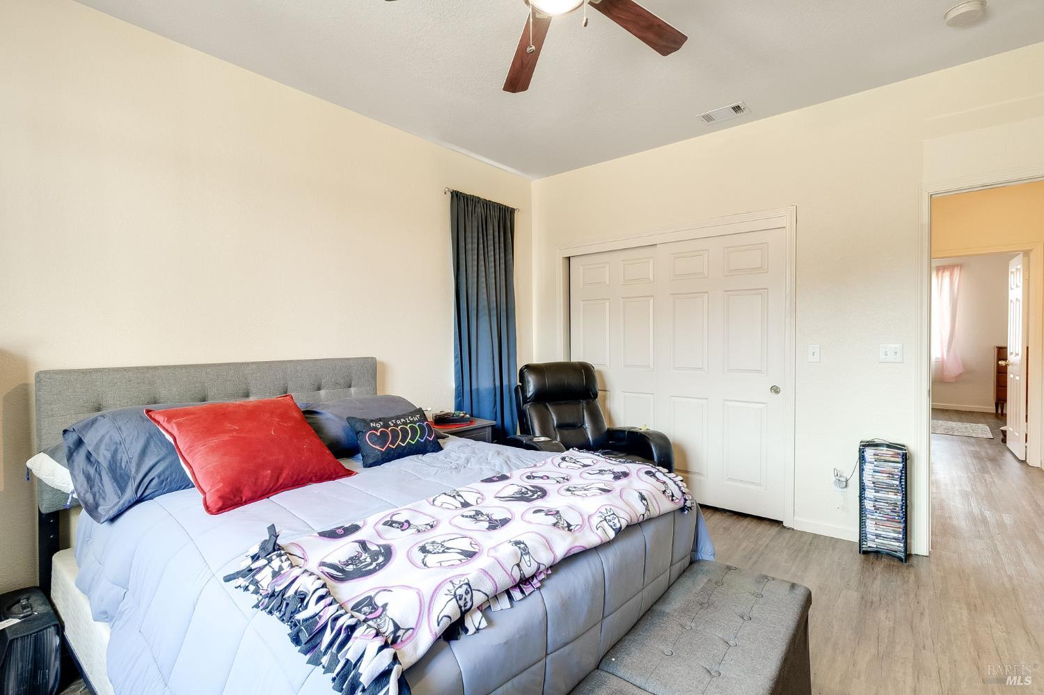 Detail Gallery Image 12 of 19 For 400 Wick Ct, Vacaville,  CA 95687 - 3 Beds | 2 Baths