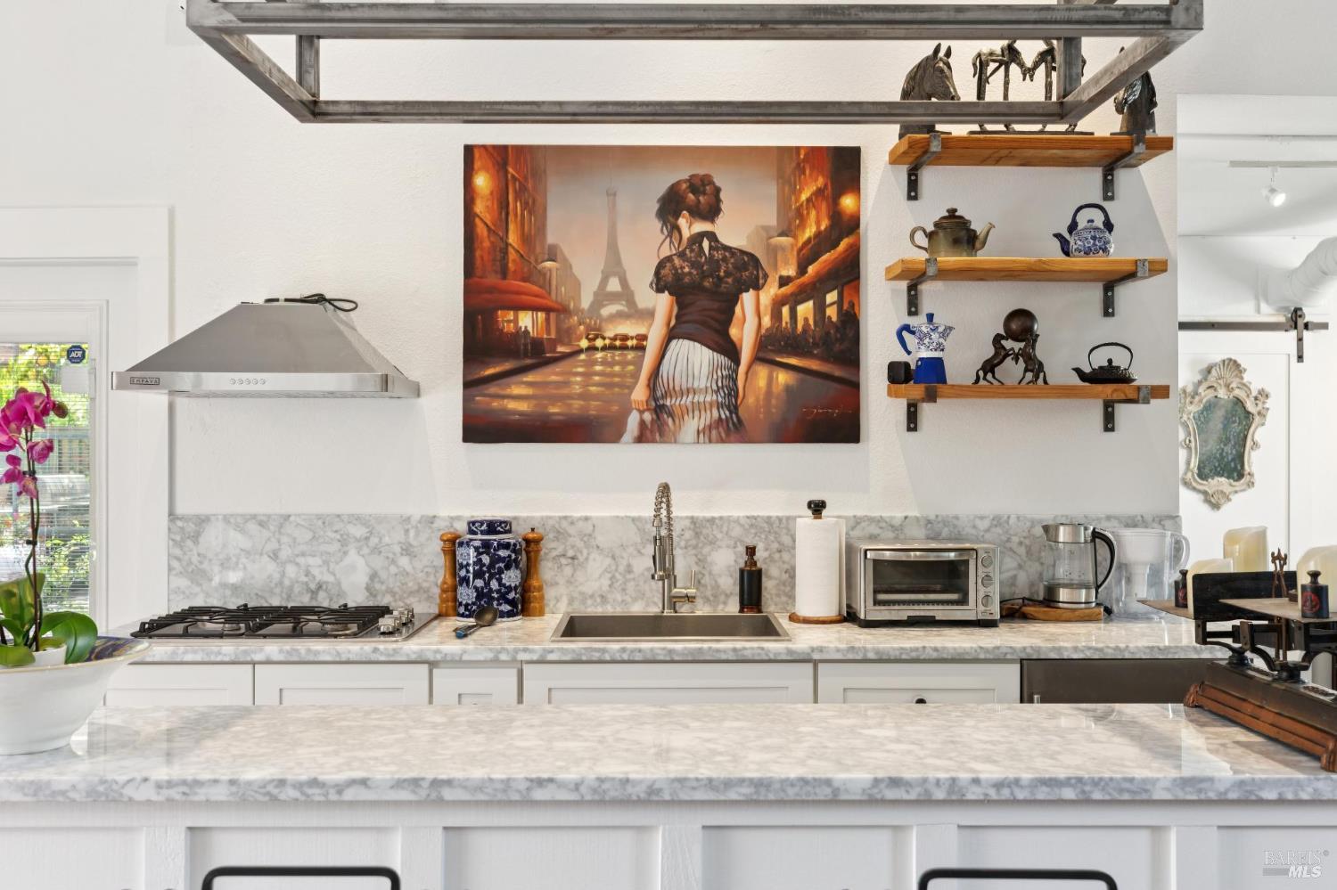 Detail Gallery Image 13 of 43 For 307 Bodega Ave, Petaluma,  CA 94952 - 2 Beds | 2 Baths