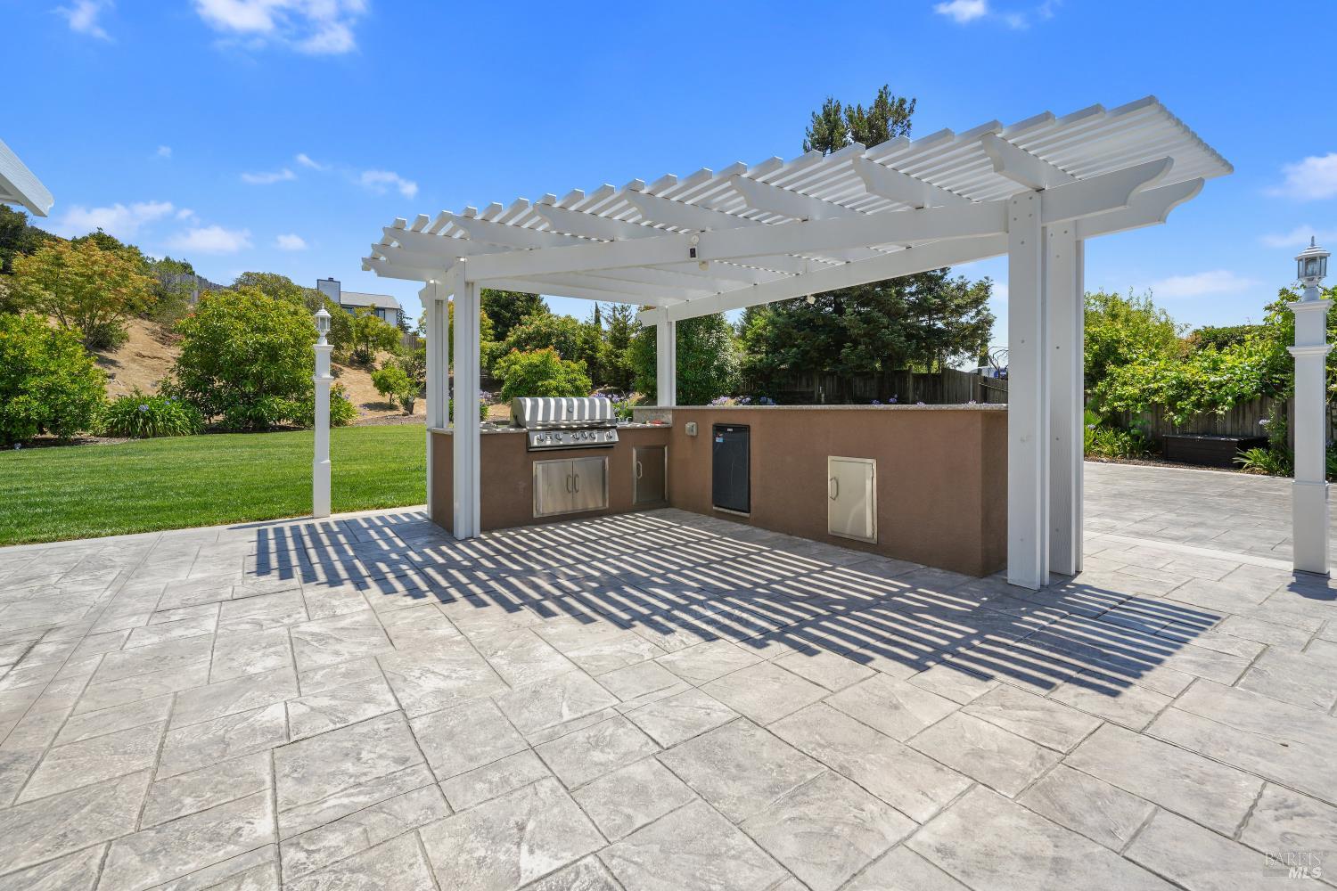 Detail Gallery Image 5 of 93 For 891 Wellfleet Dr, Vallejo,  CA 94591 - 4 Beds | 3 Baths
