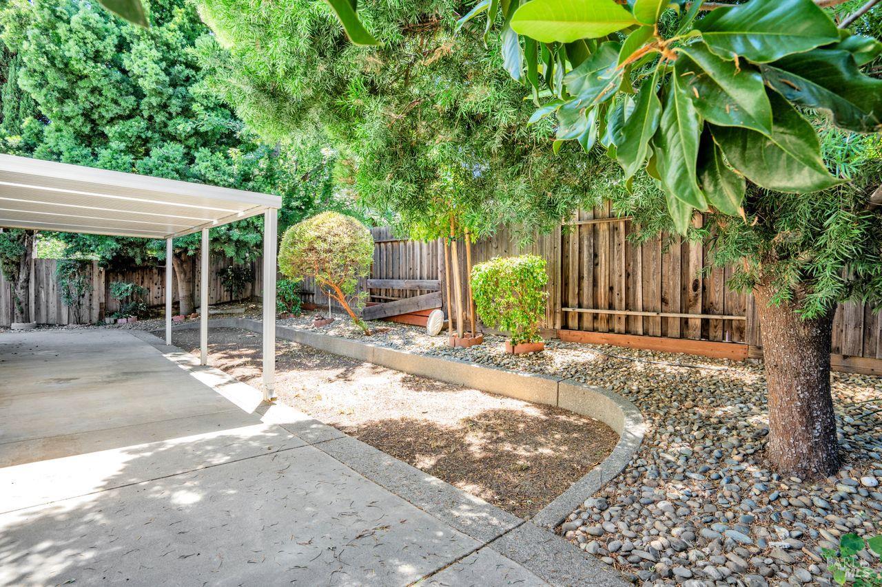 Detail Gallery Image 34 of 36 For 812 Sonnet Dr, Vacaville,  CA 95687 - 3 Beds | 2 Baths