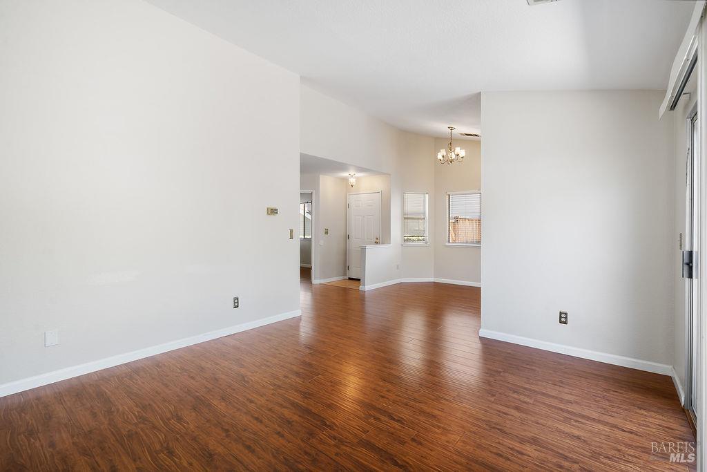Detail Gallery Image 7 of 27 For 148 Stageline Dr, Vallejo,  CA 94591 - 2 Beds | 1 Baths