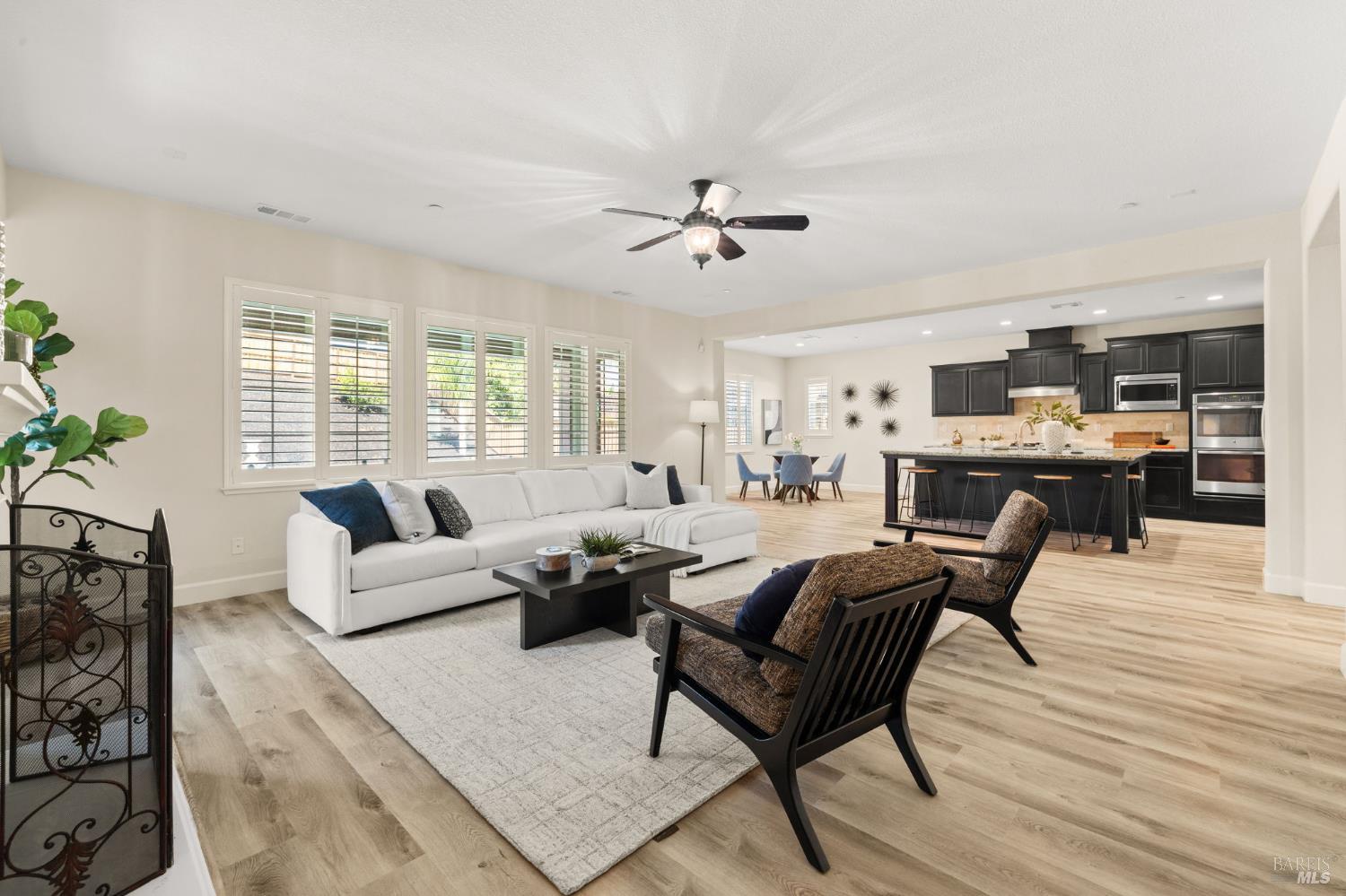 Detail Gallery Image 25 of 88 For 685 Elderberry Loop, Vacaville,  CA 95688 - 5 Beds | 4/1 Baths