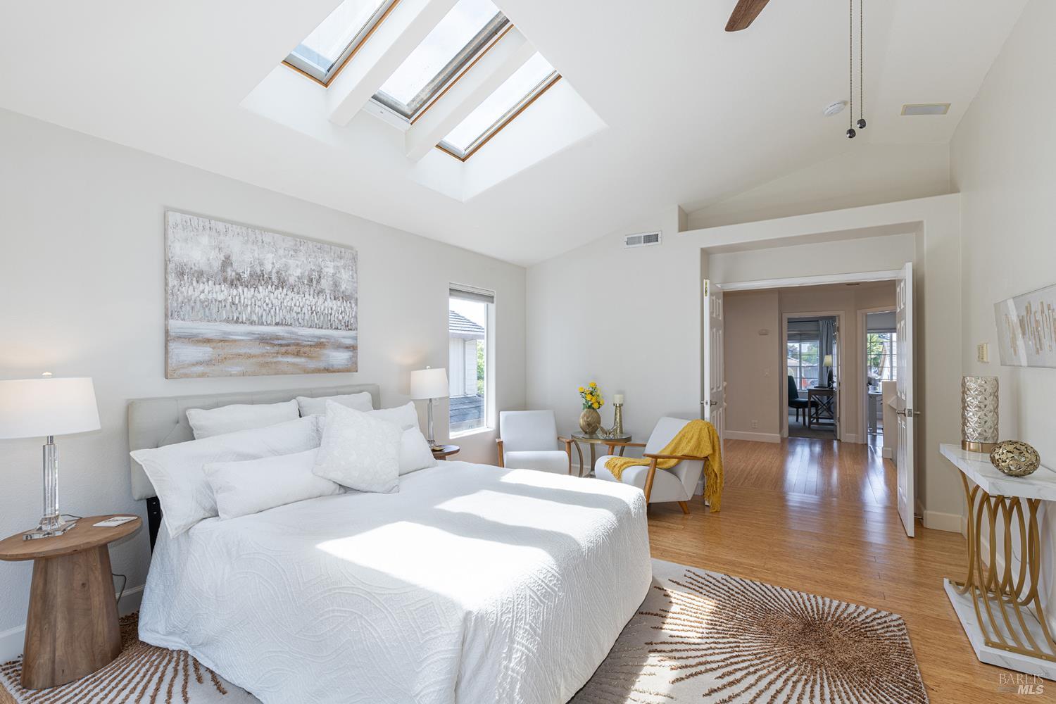 Detail Gallery Image 5 of 45 For 2285 Dancing Penny Way, Santa Rosa,  CA 95403 - 4 Beds | 2/1 Baths