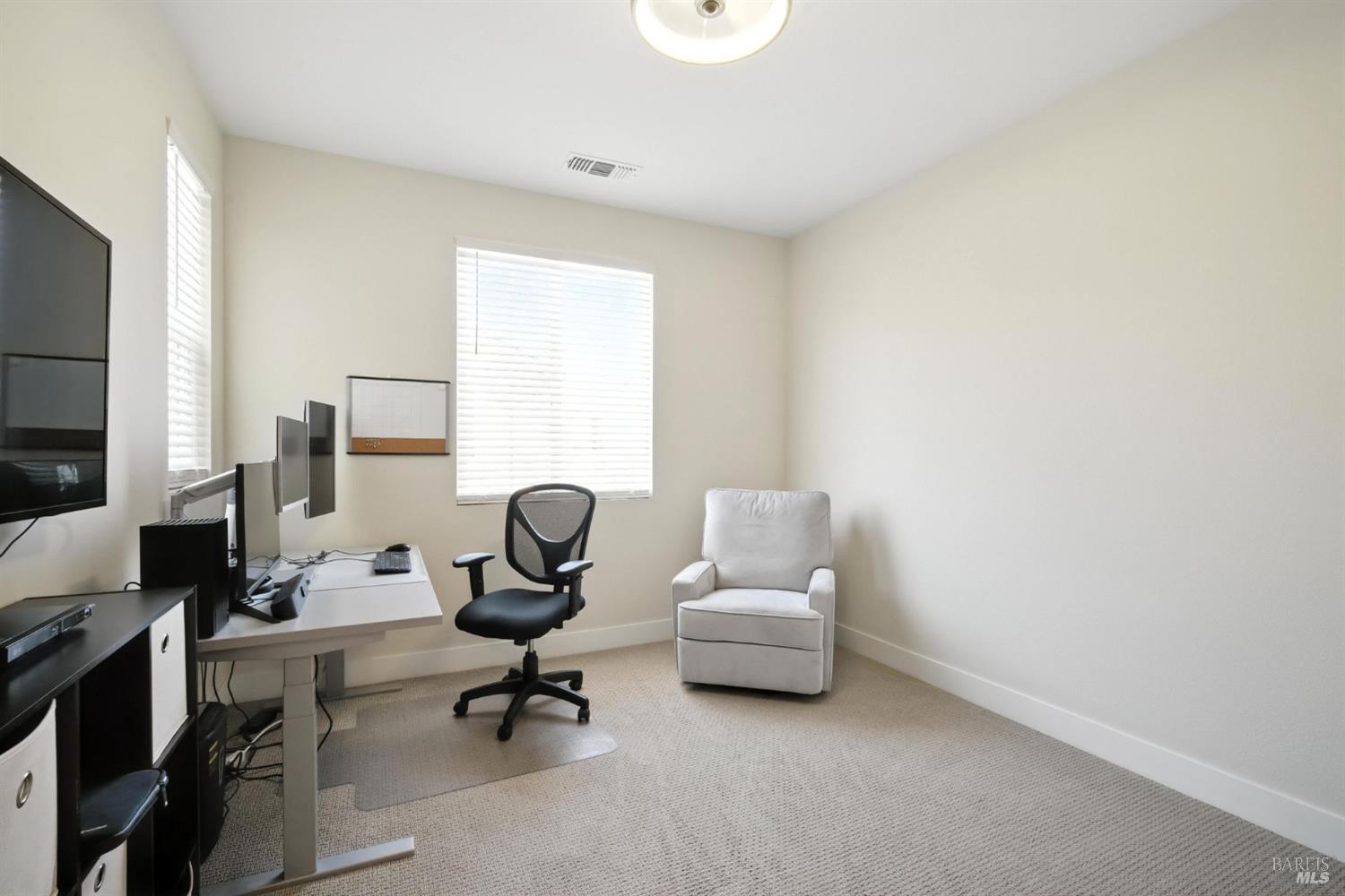 Detail Gallery Image 18 of 35 For 2931 Liscum St, Santa Rosa,  CA 95407 - 3 Beds | 2/1 Baths
