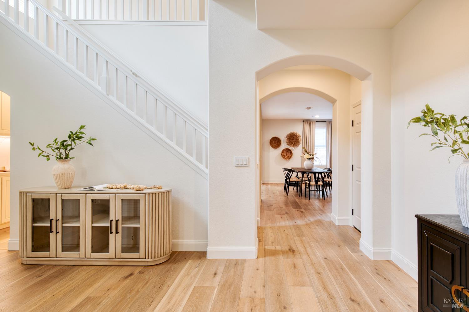 Detail Gallery Image 6 of 35 For 19 Sunny Cove Dr, Novato,  CA 94949 - 4 Beds | 2/1 Baths