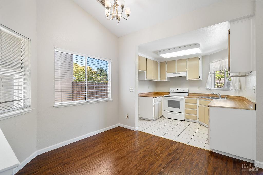 Detail Gallery Image 9 of 27 For 148 Stageline Dr, Vallejo,  CA 94591 - 2 Beds | 1 Baths