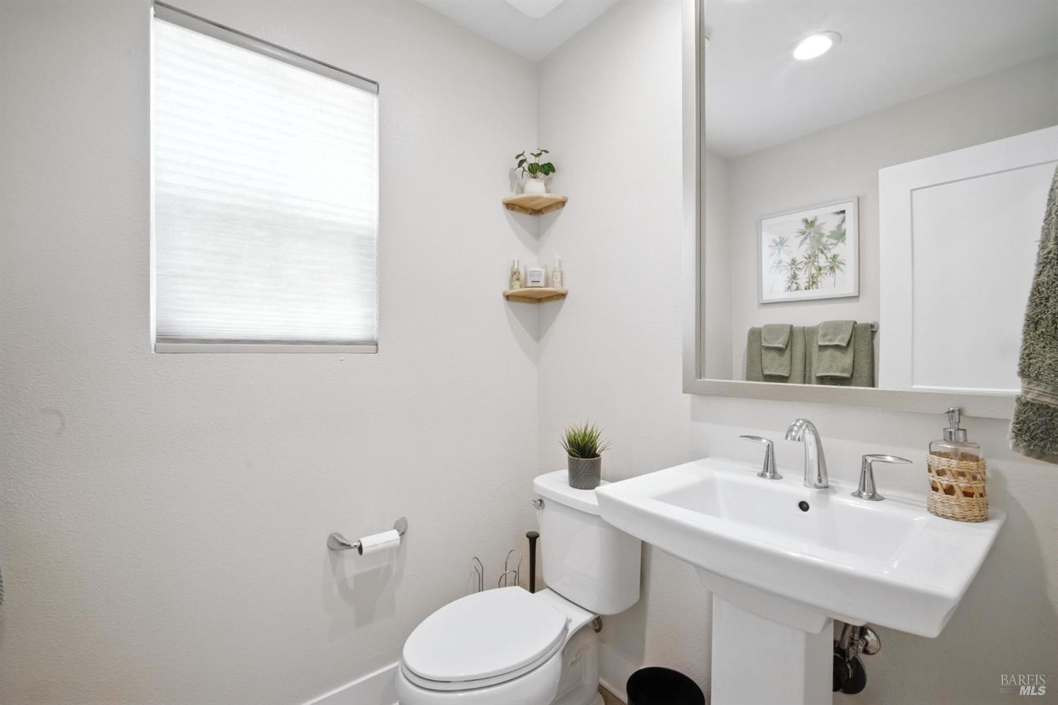Detail Gallery Image 28 of 35 For 2931 Liscum St, Santa Rosa,  CA 95407 - 3 Beds | 2/1 Baths