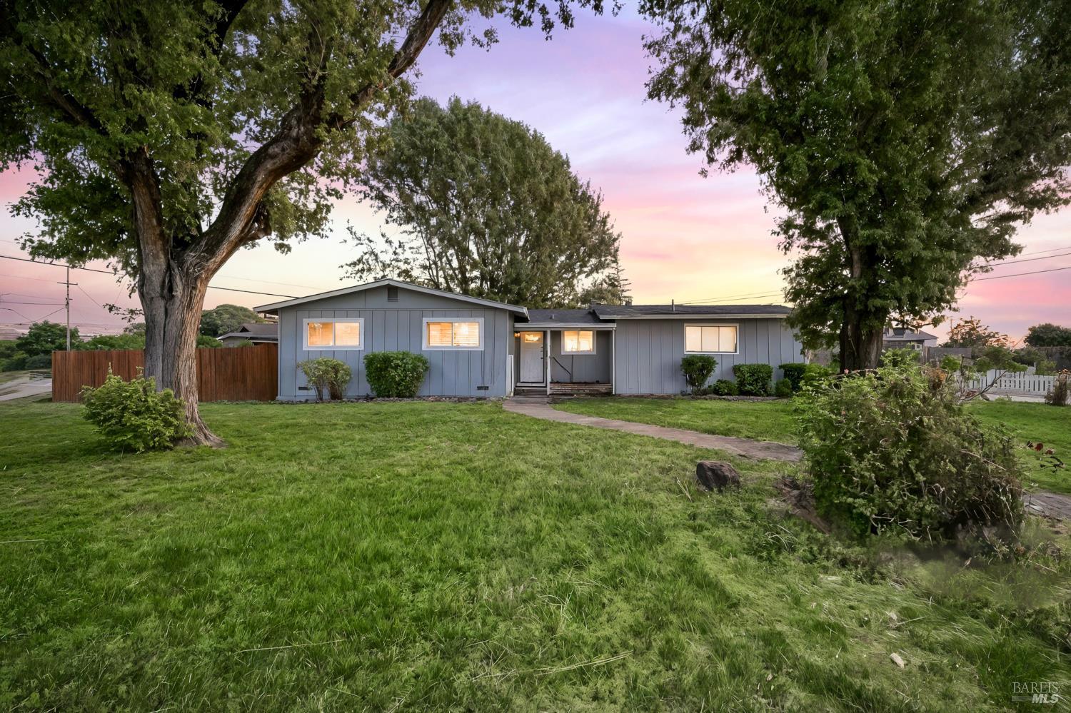 Detail Gallery Image 57 of 58 For 401 Arlen Dr, Rohnert Park,  CA 94928 - 3 Beds | 2 Baths