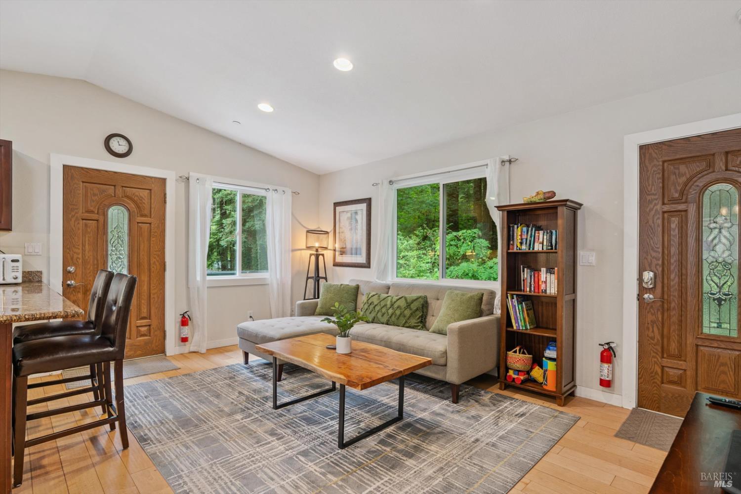 Detail Gallery Image 5 of 22 For 1011 Center St, Villa Grande,  CA 95486 - 2 Beds | 2 Baths