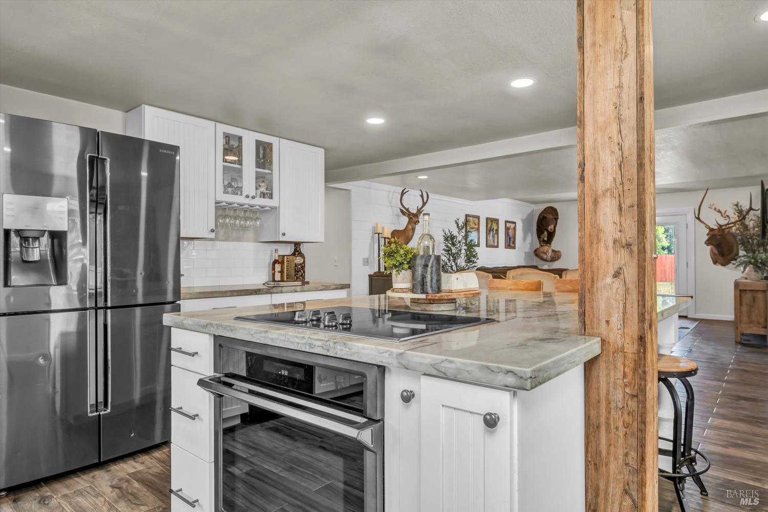Detail Gallery Image 14 of 56 For 9099 E Side Potter Valley Rd, Potter Valley,  CA 95469 - 3 Beds | 3 Baths