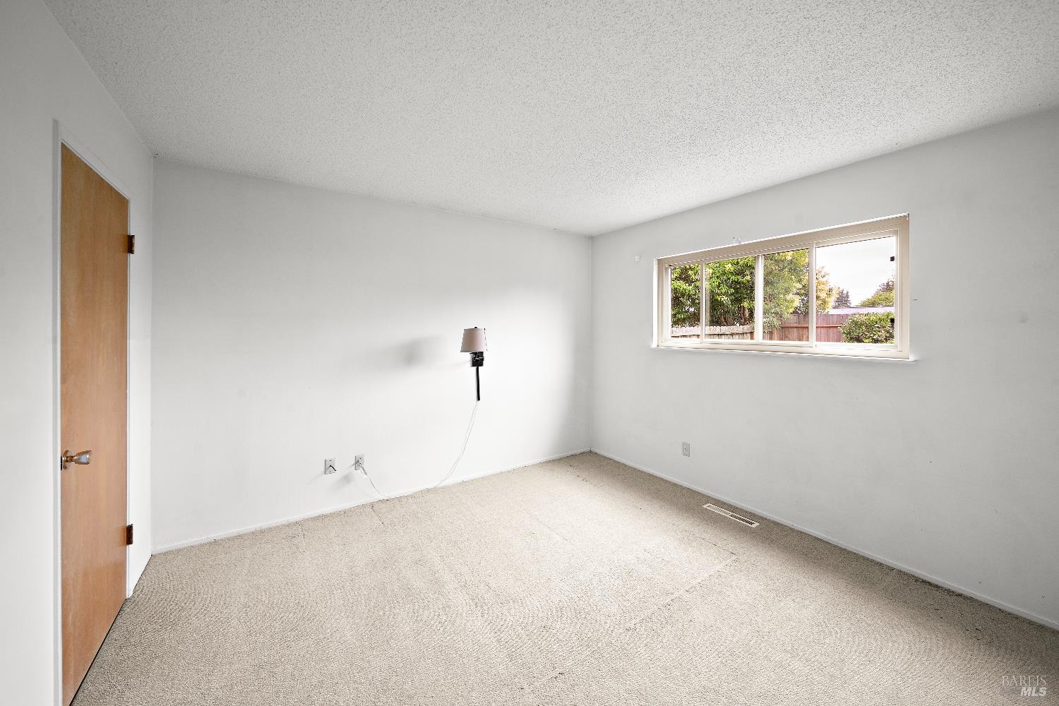 Detail Gallery Image 18 of 35 For 717 Willrush St, Santa Rosa,  CA 95401 - 3 Beds | 2 Baths