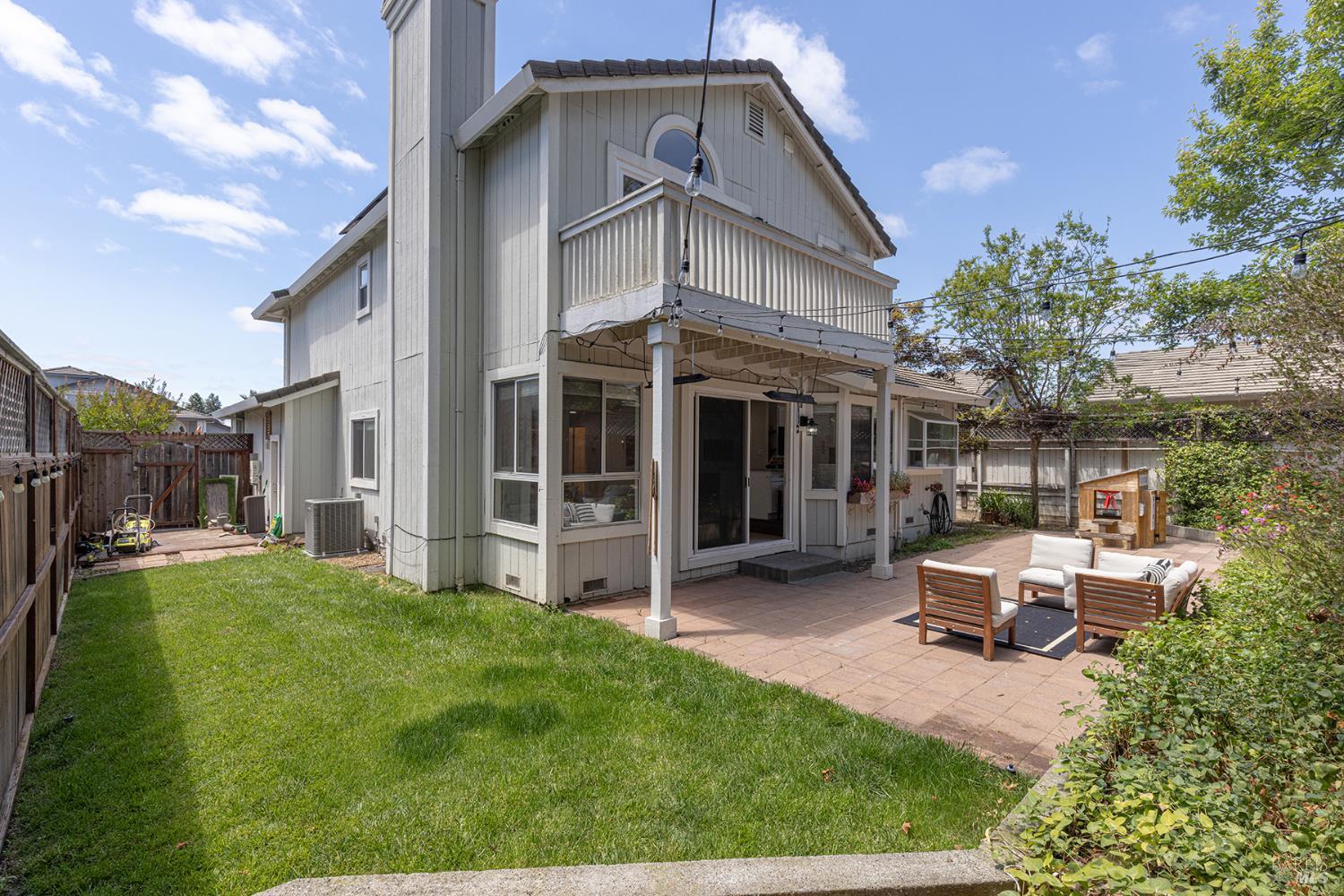 Detail Gallery Image 7 of 45 For 2285 Dancing Penny Way, Santa Rosa,  CA 95403 - 4 Beds | 2/1 Baths