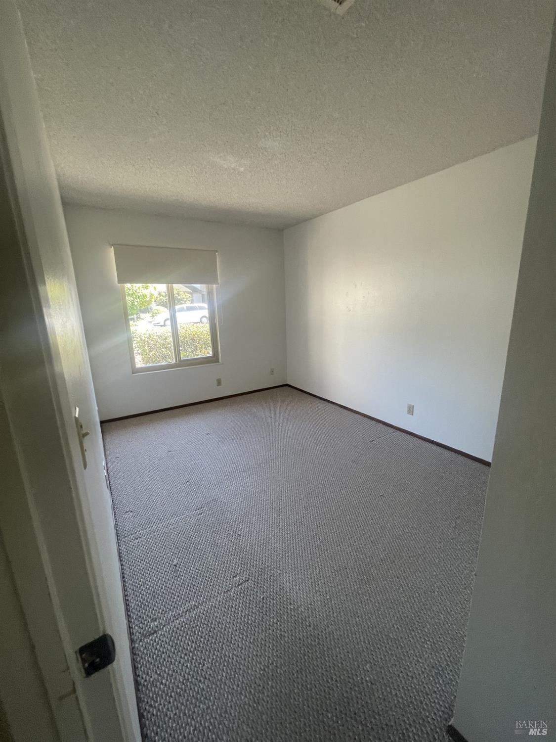 Detail Gallery Image 7 of 11 For 235 Panorama Dr, Benicia,  CA 94510 - 3 Beds | 2 Baths