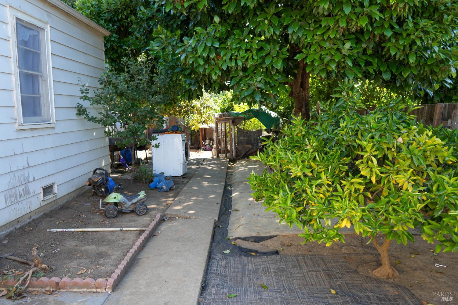 Detail Gallery Image 6 of 43 For 721 5th St, Vallejo,  CA 94590 - 4 Beds | 1 Baths