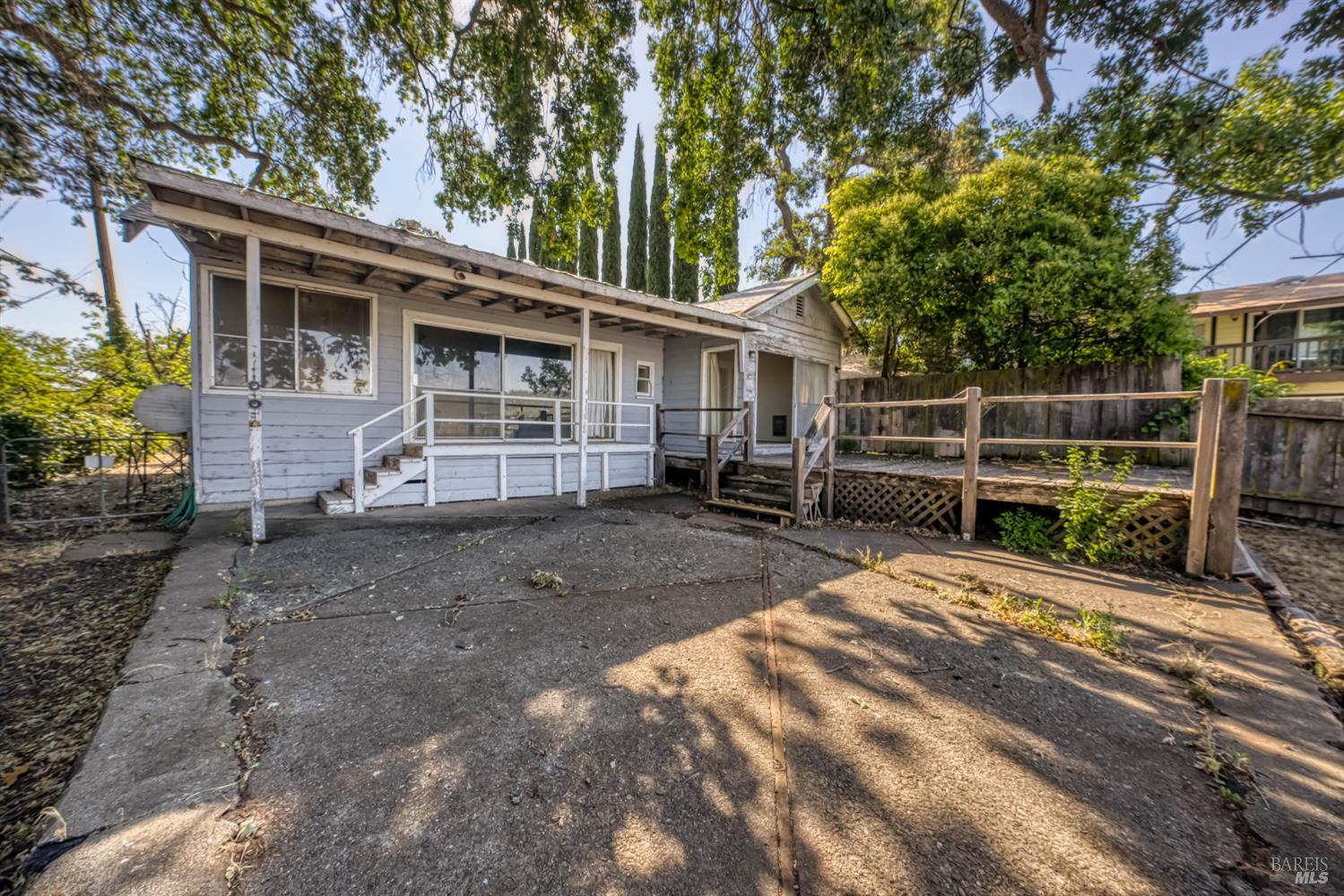 Detail Gallery Image 1 of 36 For 14095 Lakeshore Dr, Clearlake,  CA 95422 - 2 Beds | 1/1 Baths
