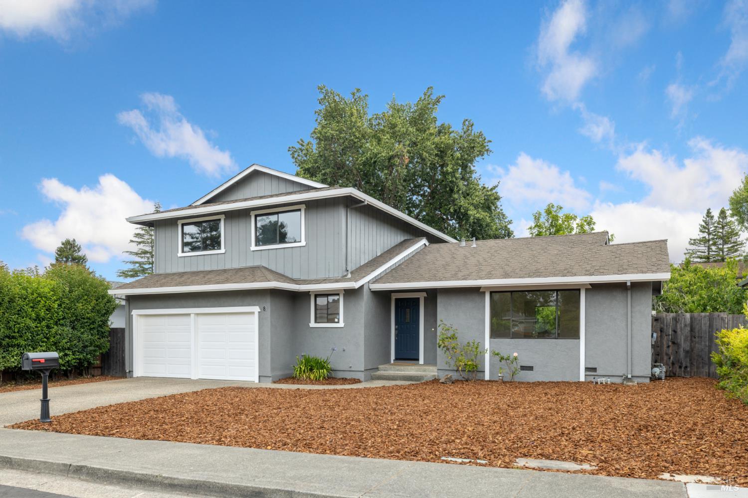 Detail Gallery Image 1 of 36 For 8 Margory Ct, Novato,  CA 94947 - 3 Beds | 2/1 Baths