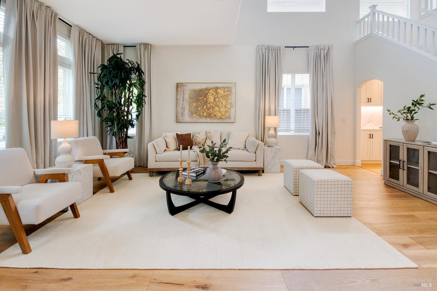 Detail Gallery Image 3 of 35 For 19 Sunny Cove Dr, Novato,  CA 94949 - 4 Beds | 2/1 Baths