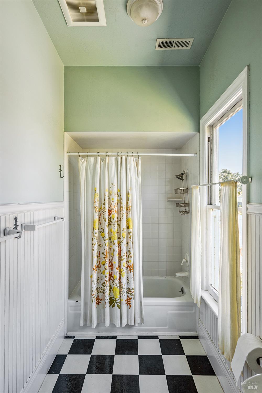 Detail Gallery Image 37 of 58 For 539 Benton St, Santa Rosa,  CA 95404 - 4 Beds | 2 Baths