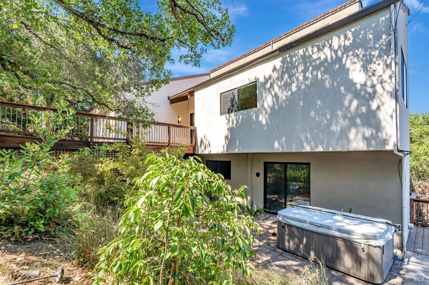 Detail Gallery Image 27 of 30 For 352 Laurel Ave, Novato,  CA 94945 - 4 Beds | 2/1 Baths