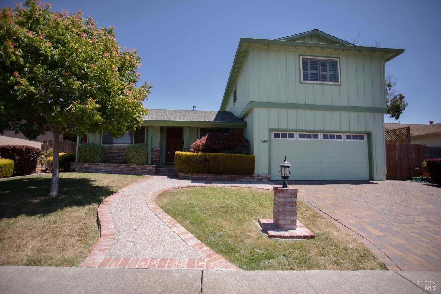 Detail Gallery Image 39 of 39 For 1688 Kearny Ct, Petaluma,  CA 94954 - 5 Beds | 2/1 Baths