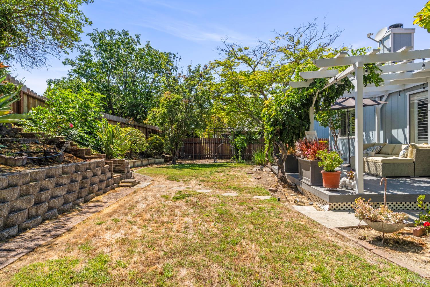 Detail Gallery Image 33 of 41 For 373 Clydesdale Dr, Vallejo,  CA 94591 - 3 Beds | 2 Baths