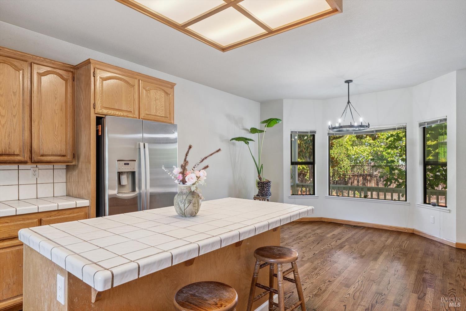 Detail Gallery Image 5 of 12 For 7958 Shira St, Windsor,  CA 95492 - 4 Beds | 3 Baths