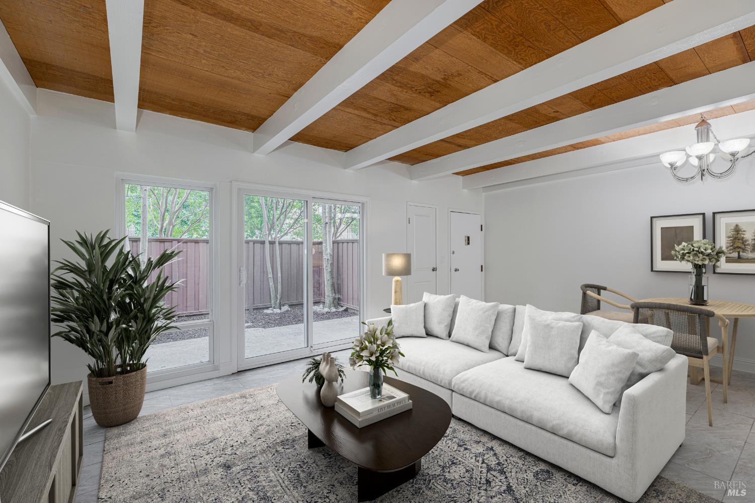 Detail Gallery Image 3 of 33 For 1550 Center Rd #45,  Novato,  CA 94947 - 2 Beds | 1/1 Baths
