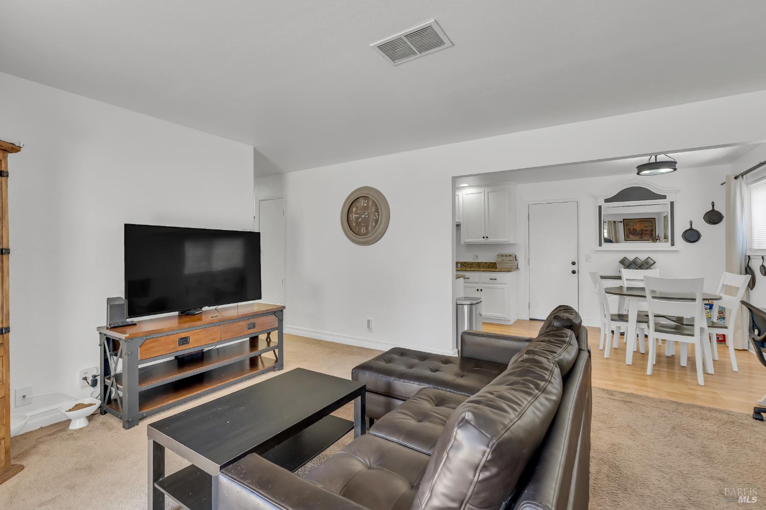 Detail Gallery Image 5 of 20 For 1217 Alderwood Way, Vacaville,  CA 95687 - 3 Beds | 1 Baths