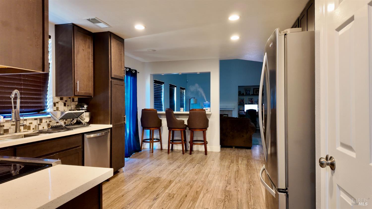 Detail Gallery Image 8 of 25 For 1420 Oak Haven Way, Antioch,  CA 94531 - 4 Beds | 2/1 Baths
