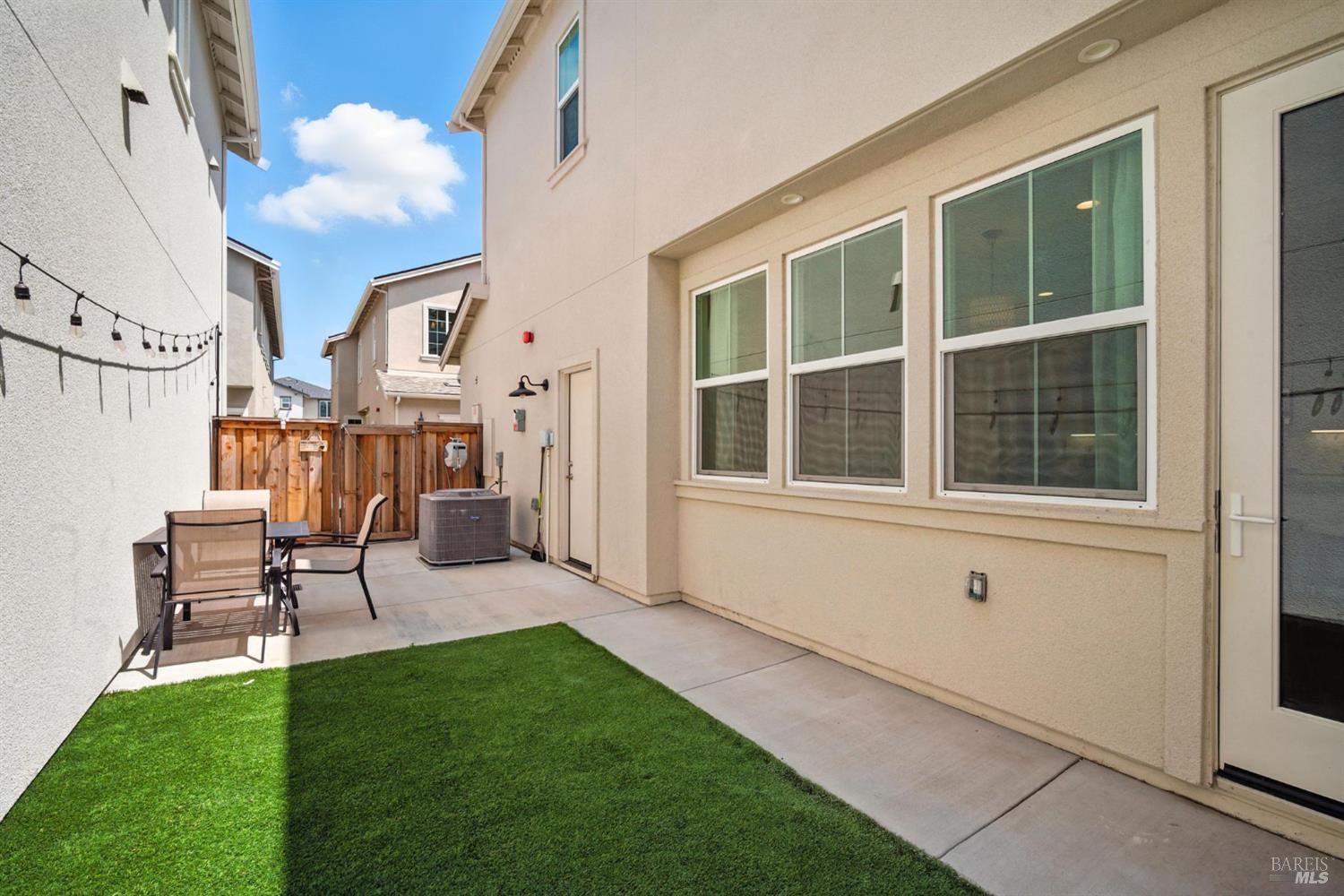 Detail Gallery Image 6 of 35 For 2931 Liscum St, Santa Rosa,  CA 95407 - 3 Beds | 2/1 Baths