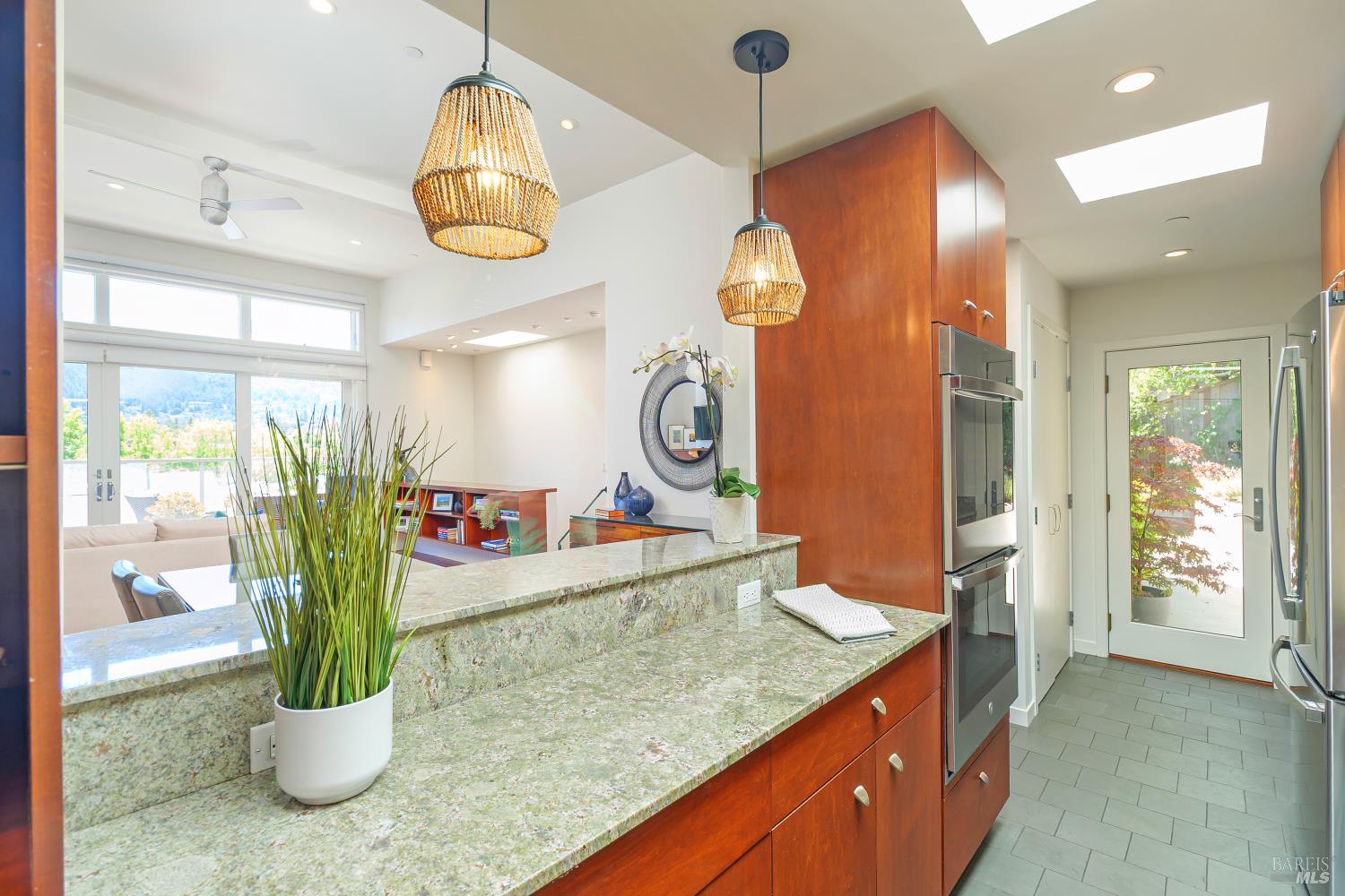 Detail Gallery Image 17 of 27 For 15 Stetson Ave, Kentfield,  CA 94904 - 3 Beds | 2 Baths