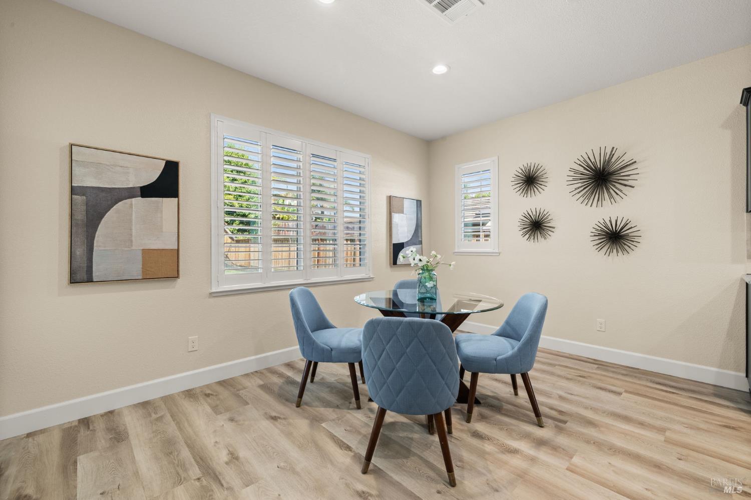 Detail Gallery Image 37 of 88 For 685 Elderberry Loop, Vacaville,  CA 95688 - 5 Beds | 4/1 Baths