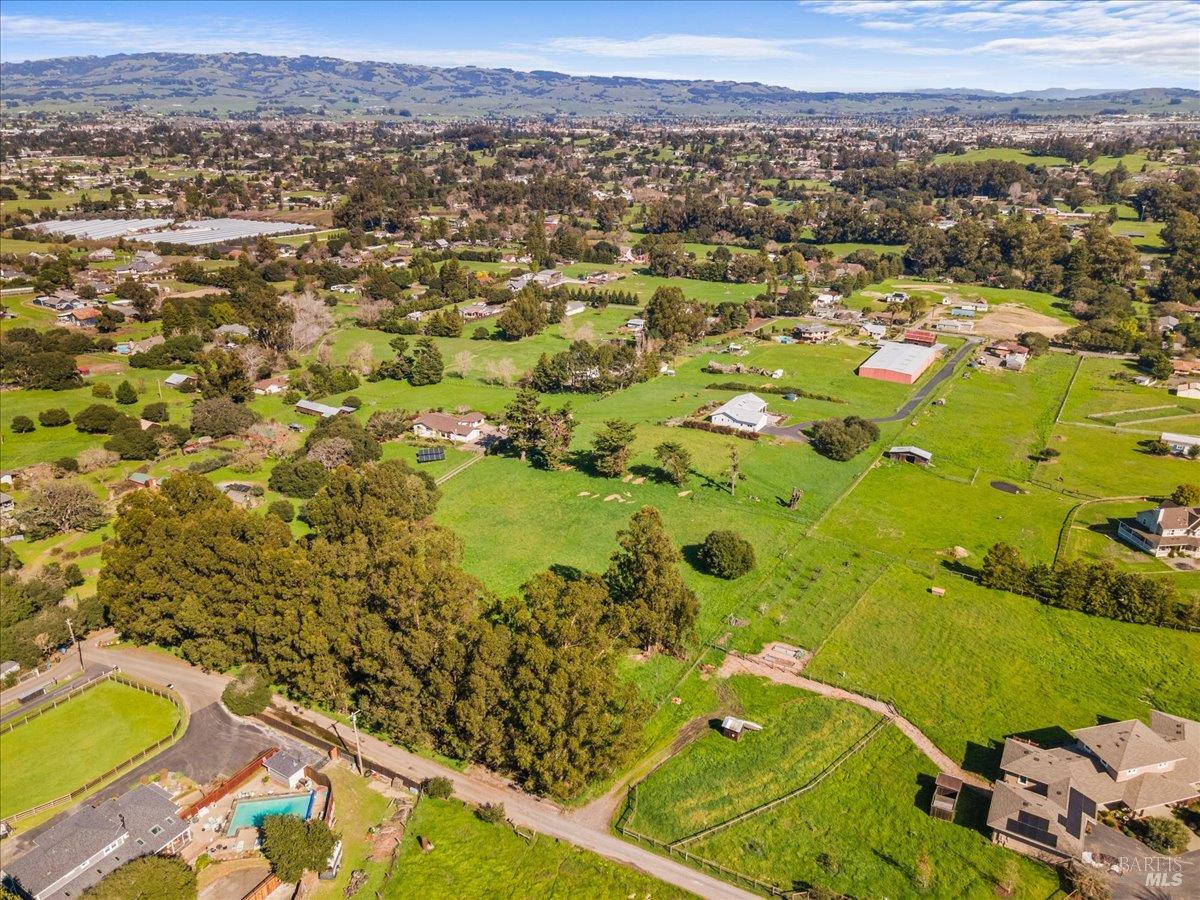 Detail Gallery Image 26 of 27 For 511 Fairview Ct, Petaluma,  CA 94952 - – Beds | – Baths