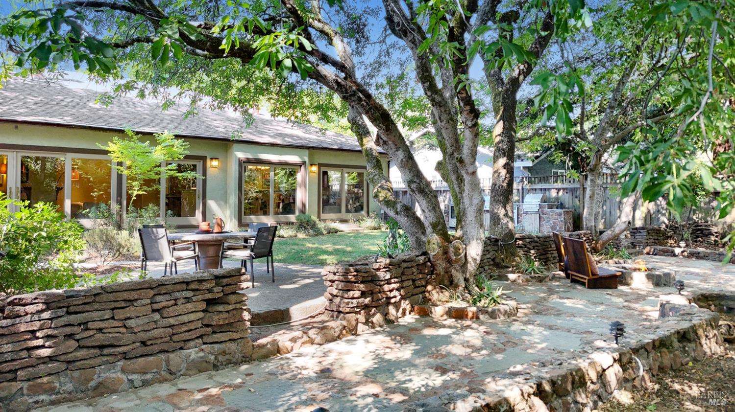 Detail Gallery Image 21 of 25 For 255 E Napa St, Sonoma,  CA 95476 - 2 Beds | 2 Baths