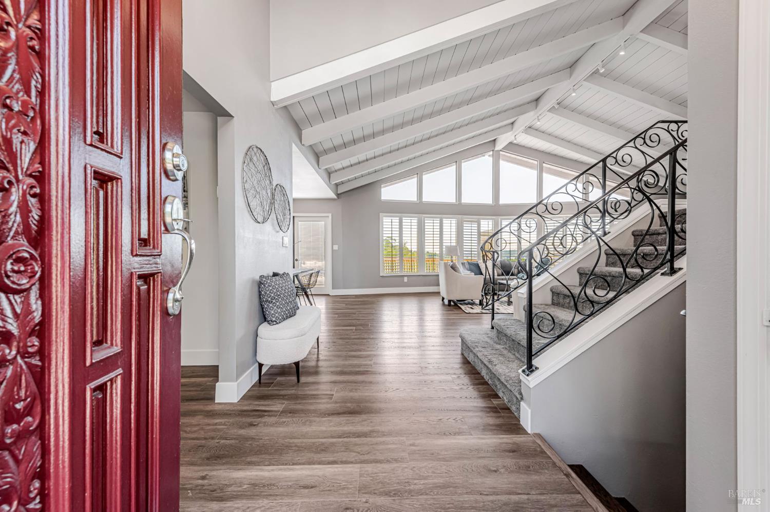 Detail Gallery Image 4 of 44 For 155 Dominican Dr, San Rafael,  CA 94901 - 3 Beds | 2/1 Baths