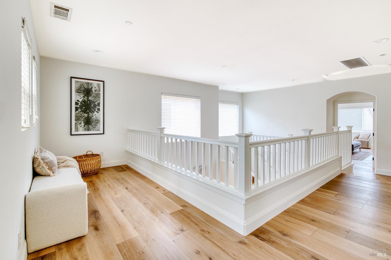 Detail Gallery Image 20 of 35 For 19 Sunny Cove Dr, Novato,  CA 94949 - 4 Beds | 2/1 Baths