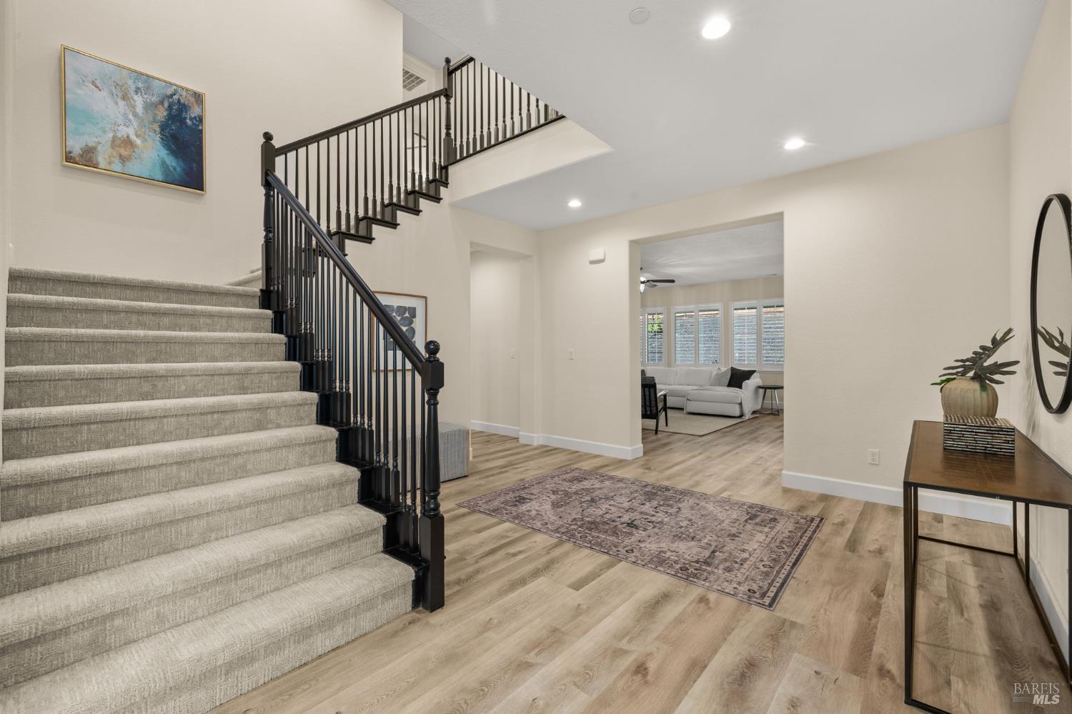 Detail Gallery Image 12 of 88 For 685 Elderberry Loop, Vacaville,  CA 95688 - 5 Beds | 4/1 Baths