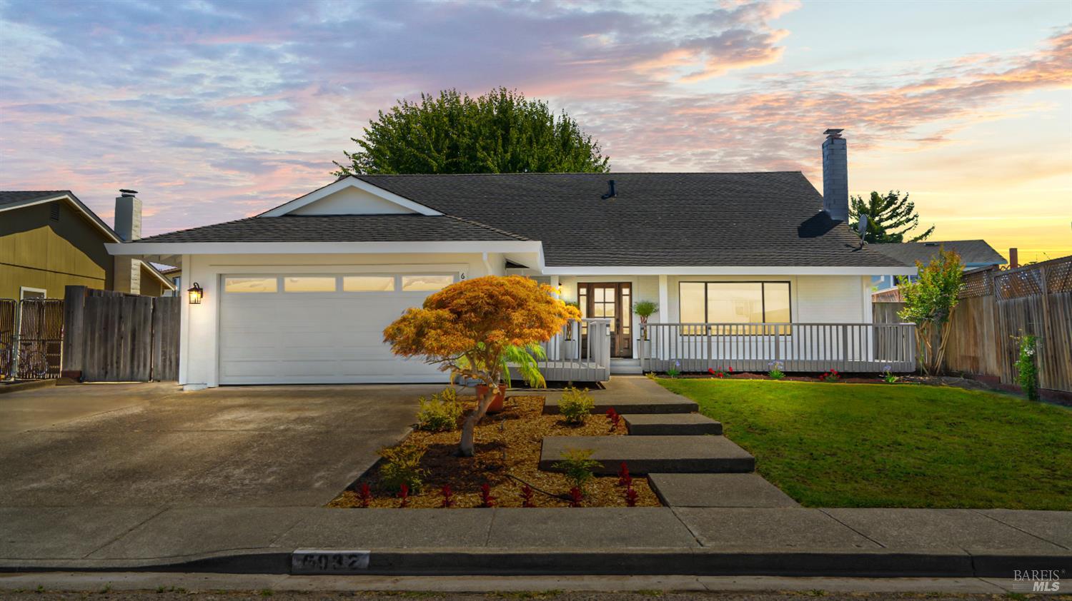 Detail Gallery Image 2 of 49 For 6032 Elsa Ave, Rohnert Park,  CA 94928 - 4 Beds | 3 Baths